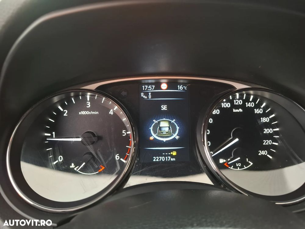 Nissan X-Trail - 35