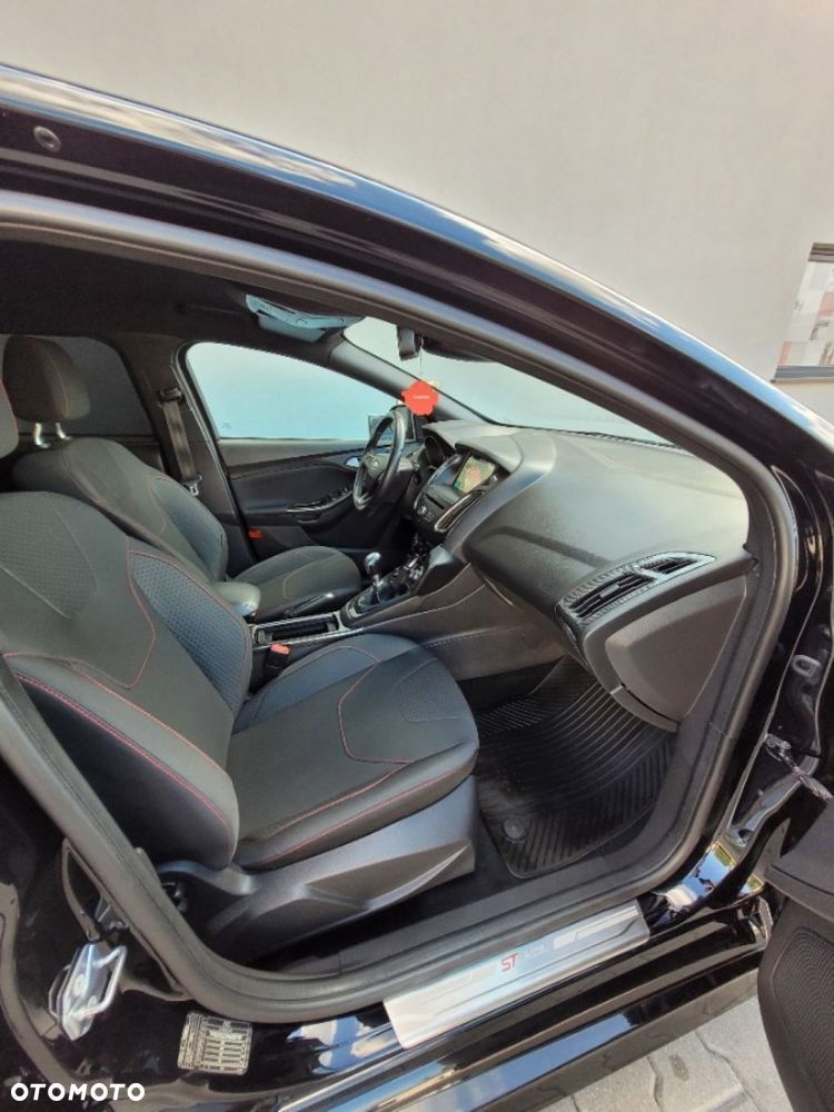 Ford Focus 2.0 TDCi ST-Line Black ASS - 15