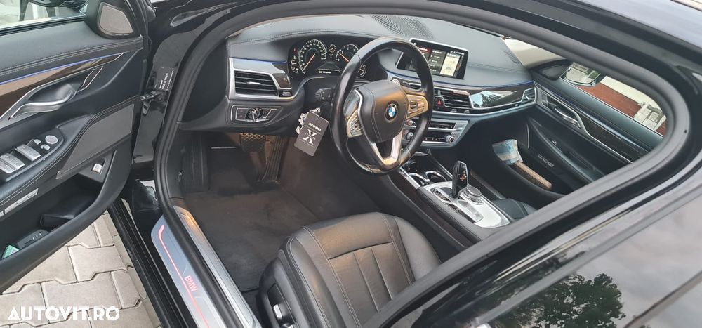 BMW Seria 7 740d xDrive - 18