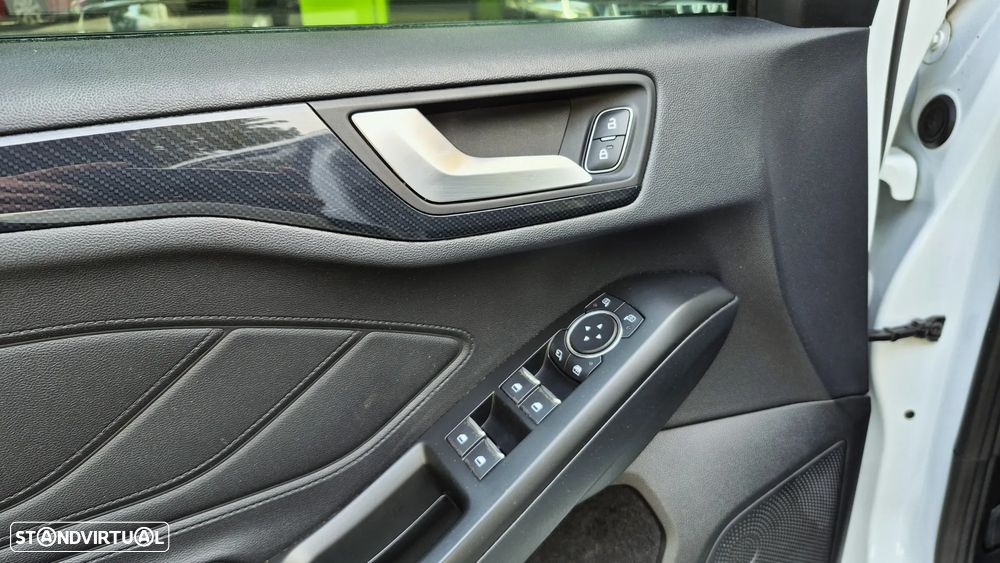 Ford Focus SW 1.0 EcoBoost ST-Line - 21