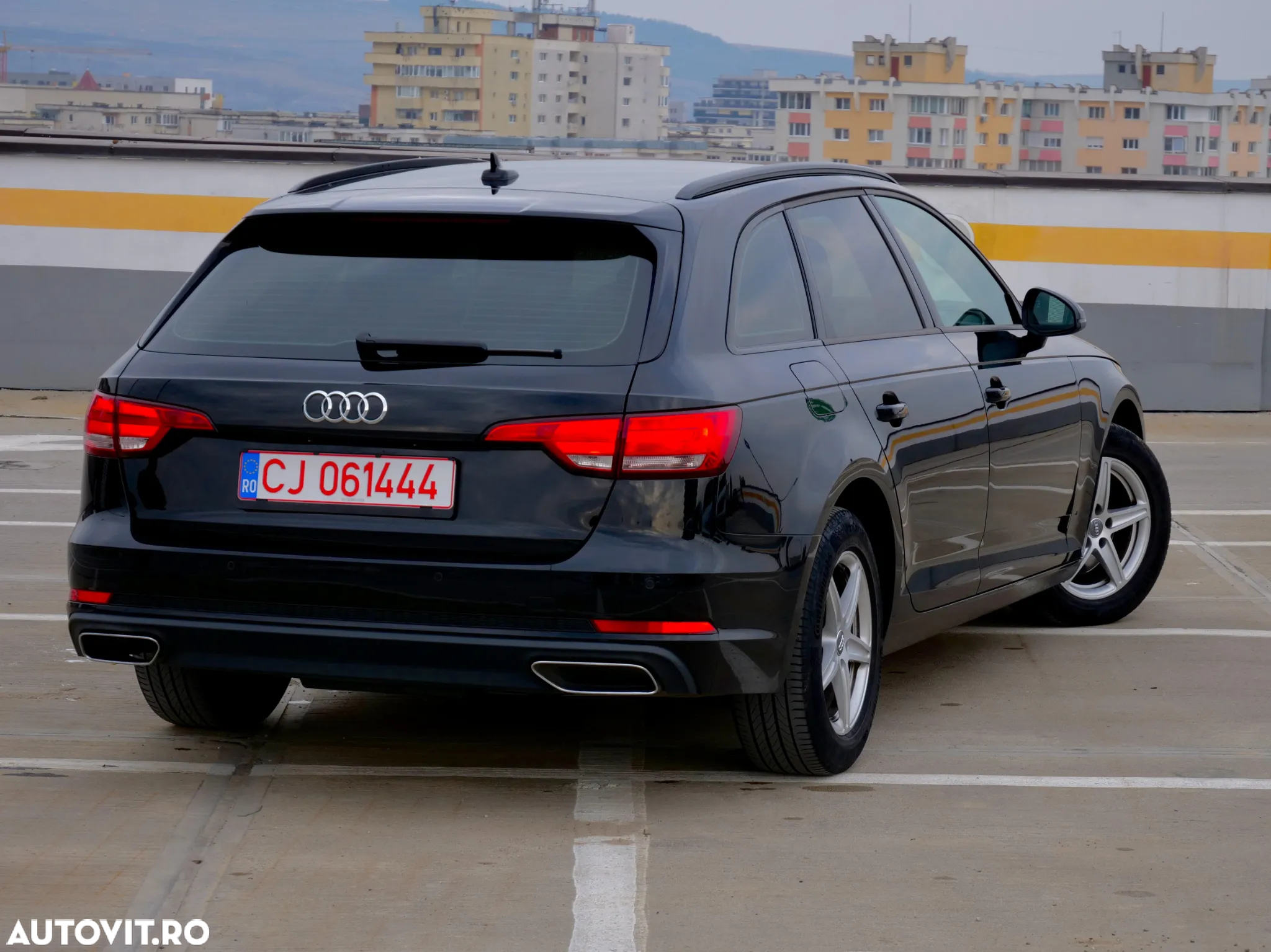 Audi A4 Avant 2.0 TDI S tronic - 5