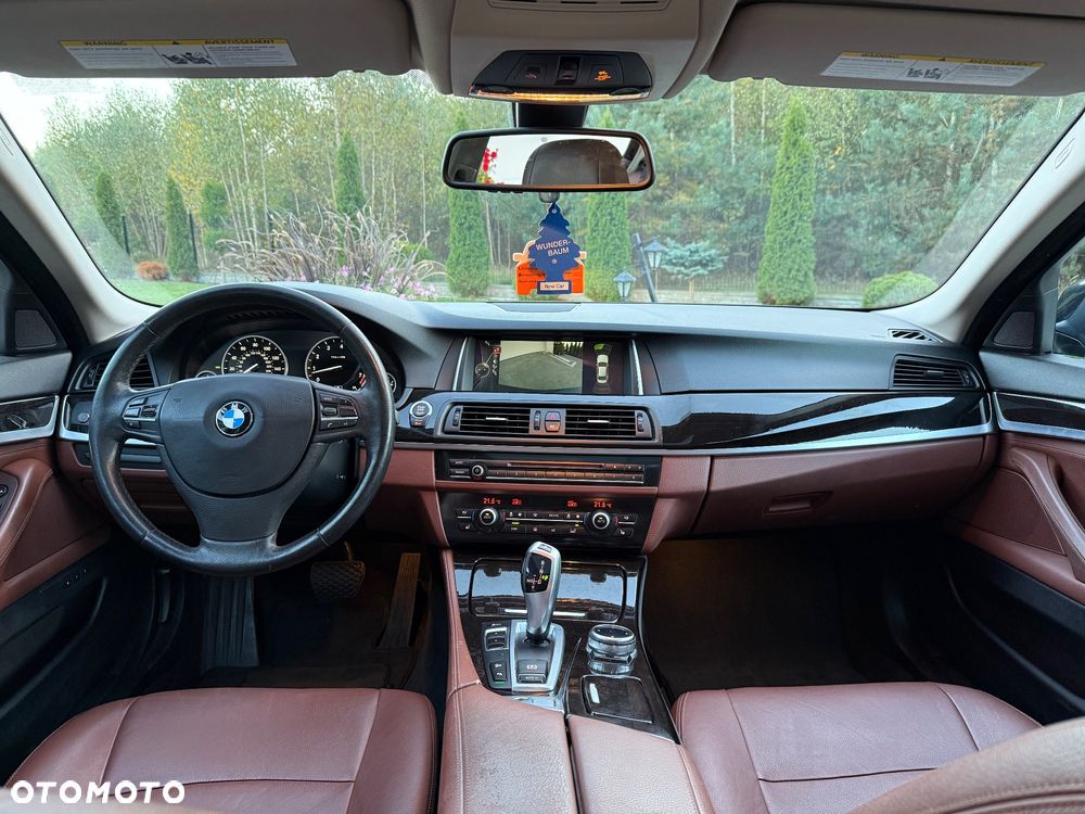 BMW Seria 5 535i xDrive Sport-Aut Luxury Line - 16