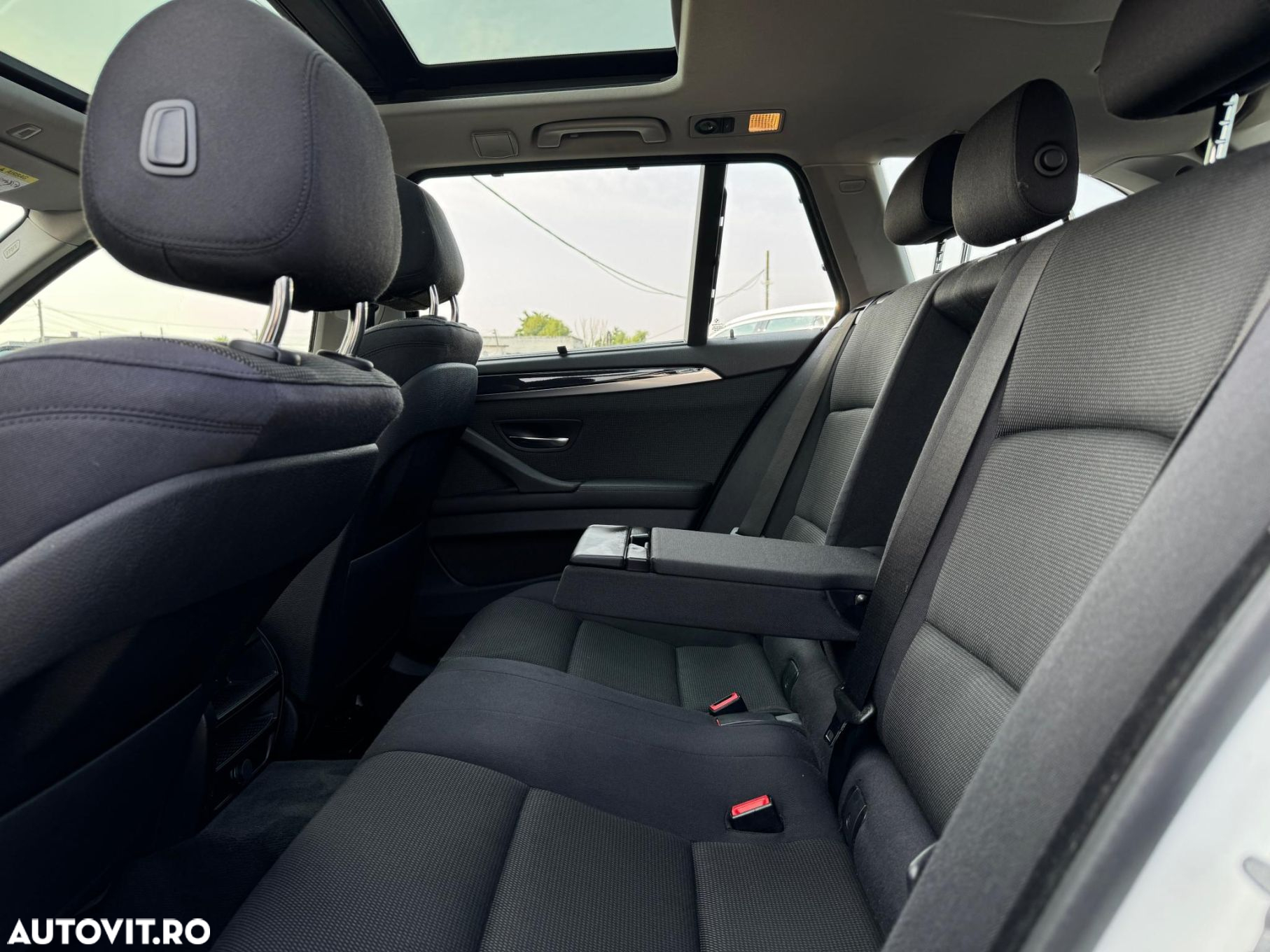 BMW Seria 5 518d Touring Aut. - 18