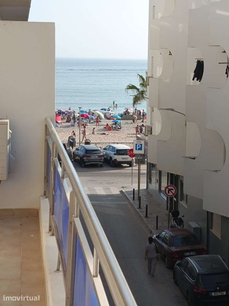 Apartamento T2 com 2 casas de banho em Quarteira - Grande imagem: 2/15