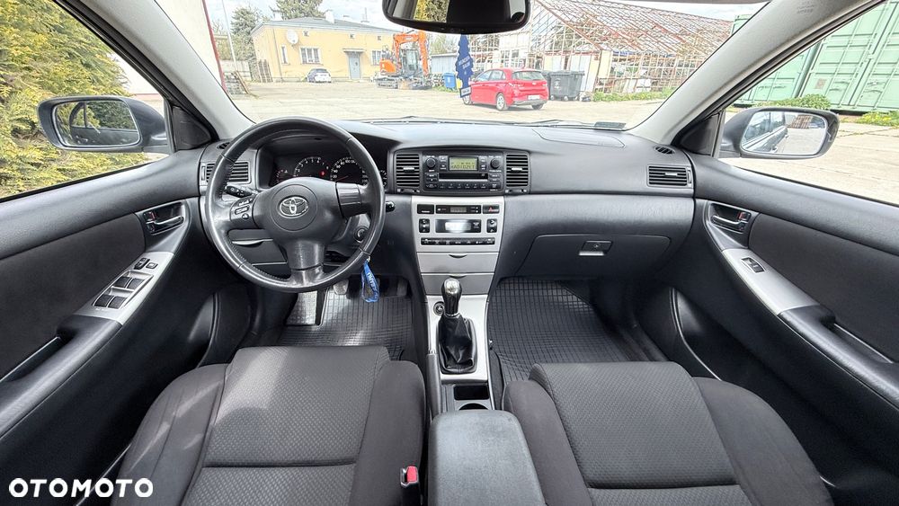 Toyota Corolla 1.6 VVT-i Sol (air6) - 12