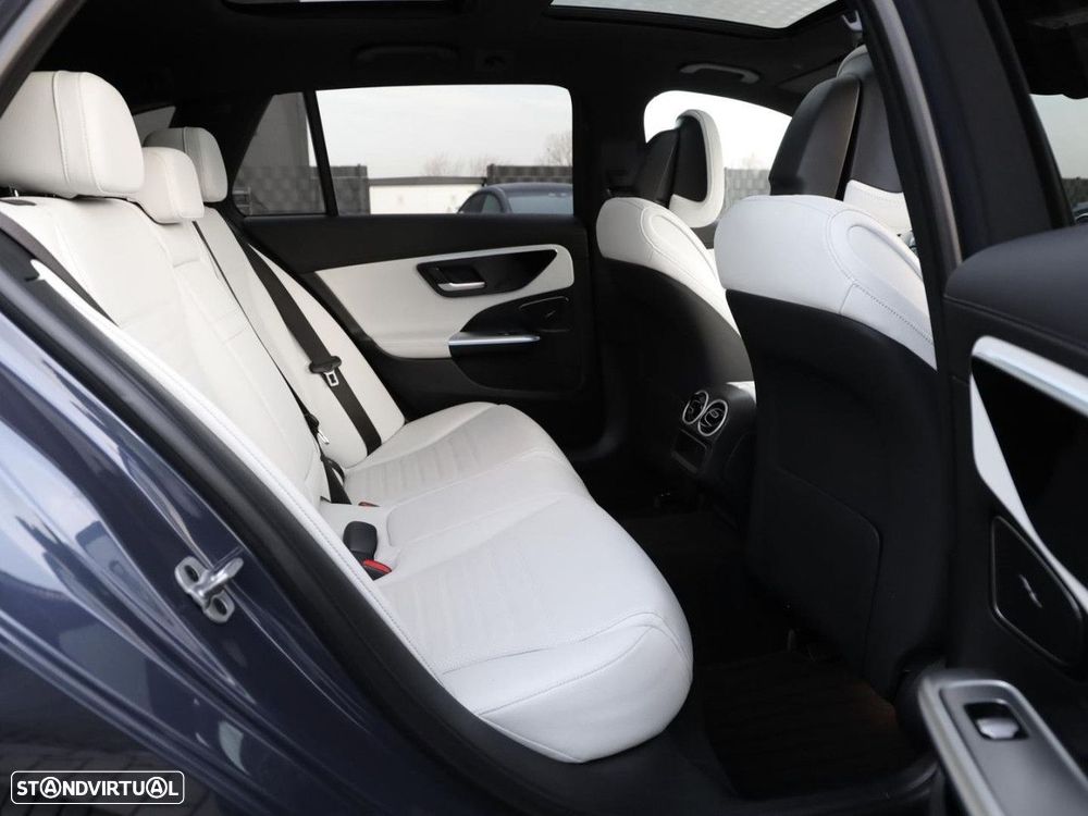 Mercedes-Benz C 300 - 11
