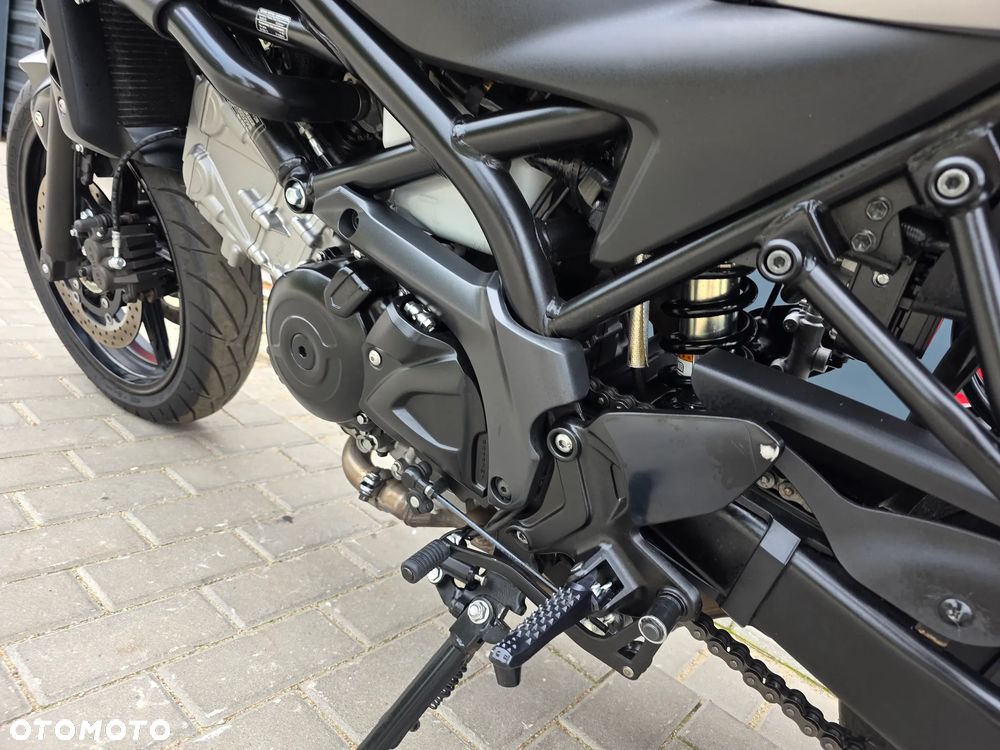 Suzuki SV - 10