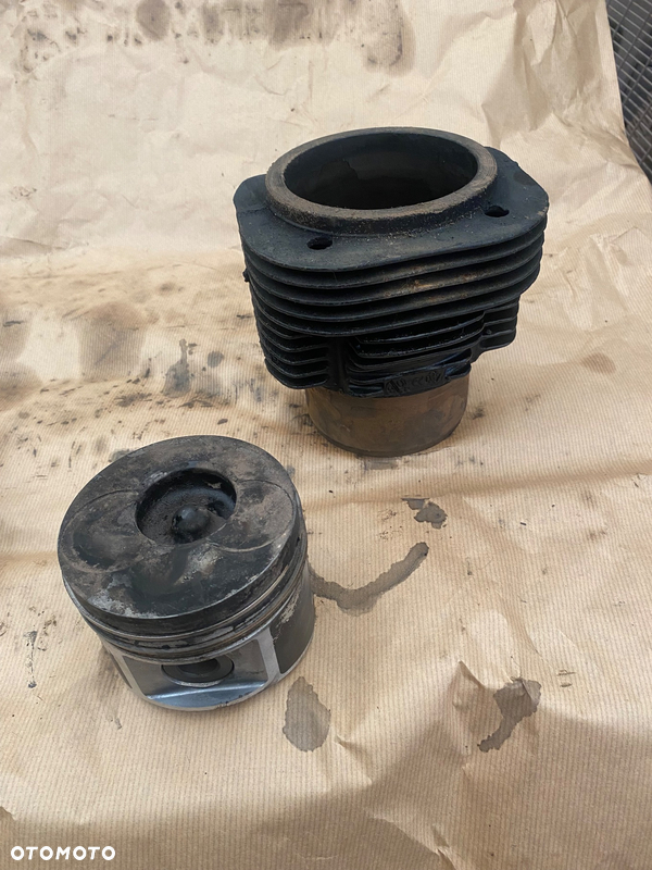 Cylinder + tłok hatz sura 1D81 Wacker Dpu 6055