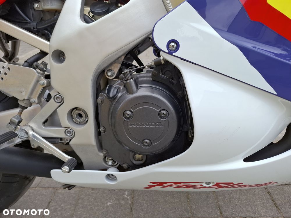 Honda CBR - 26