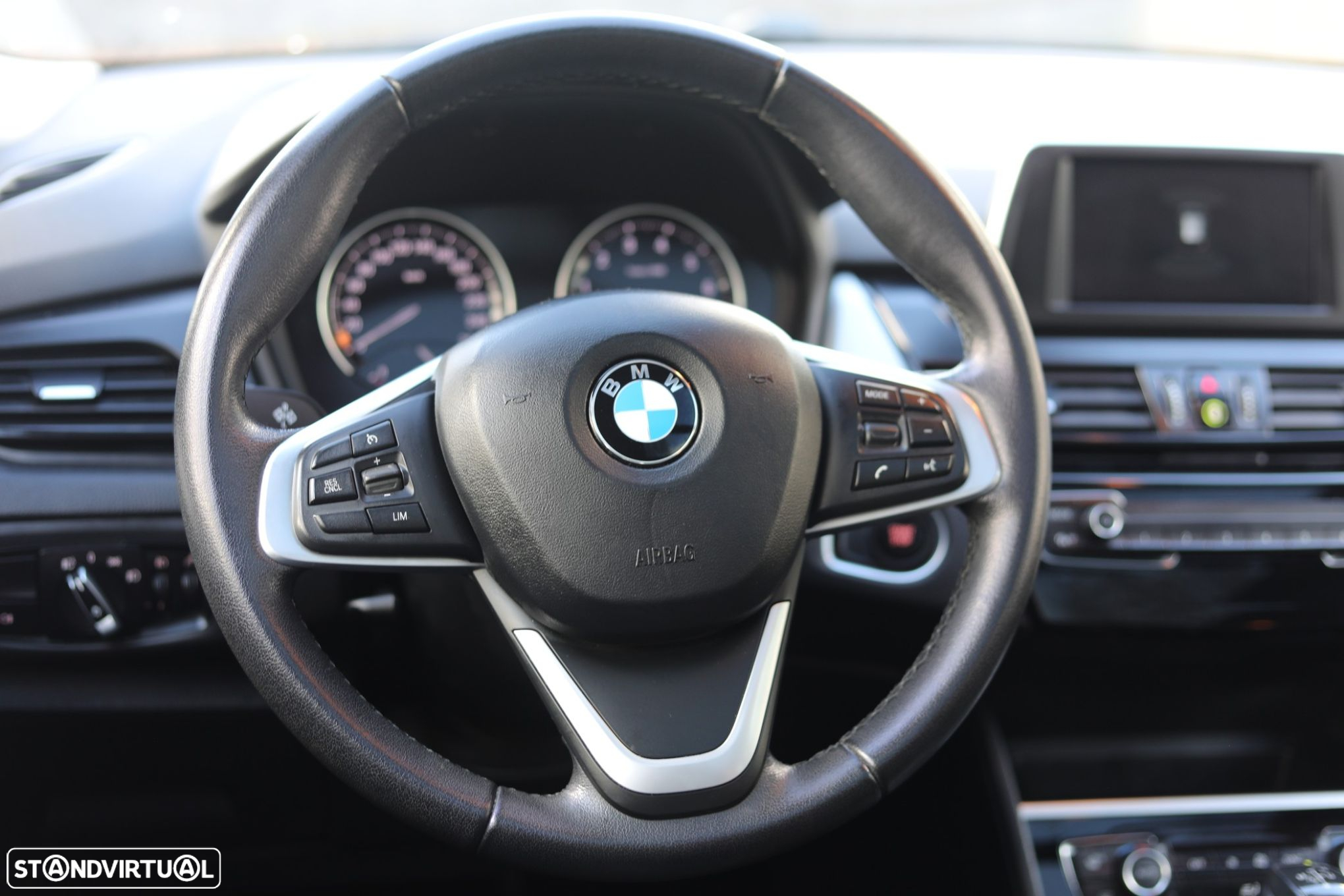 BMW 225xe Active Tourer Line Luxury - 38
