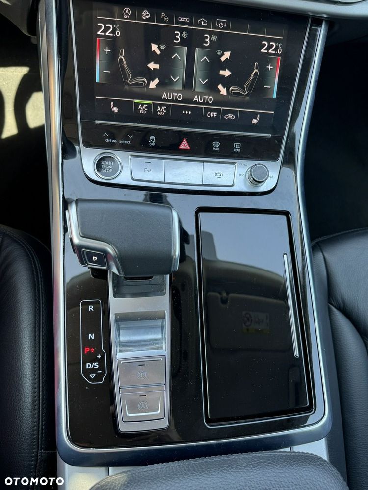 Audi Q8 55 TFSI quattro tiptronic - 16