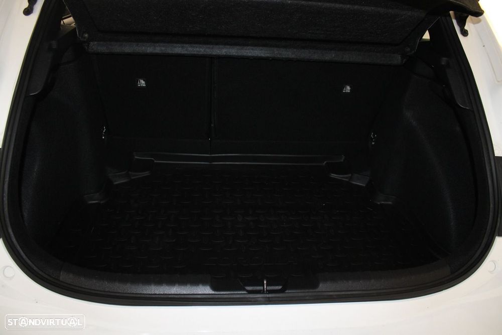 Toyota Corolla 1.8 Hybrid Comfort - 29