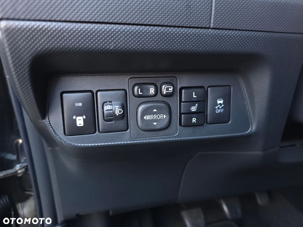 Toyota Auris 1.6 Premium Start - 16