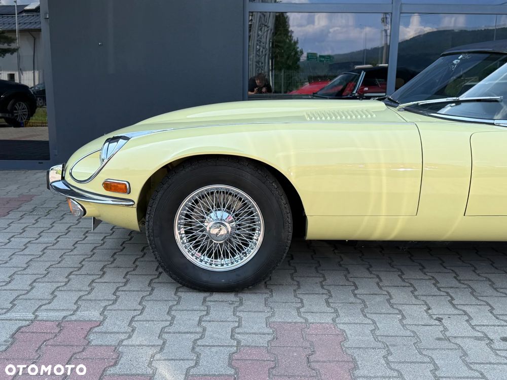 Jaguar E-Type - 13