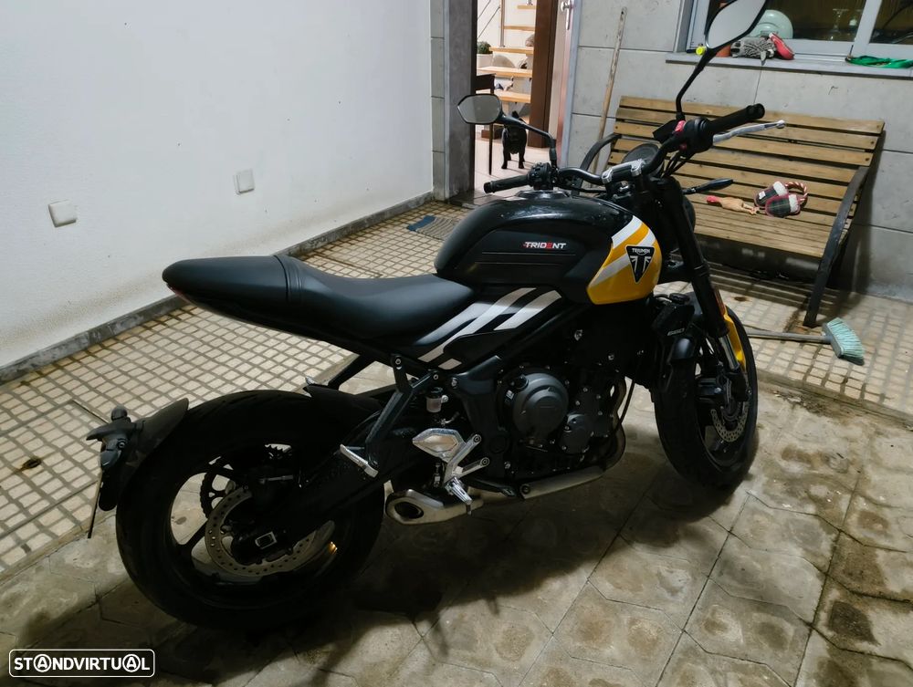 Triumph Trident - 1