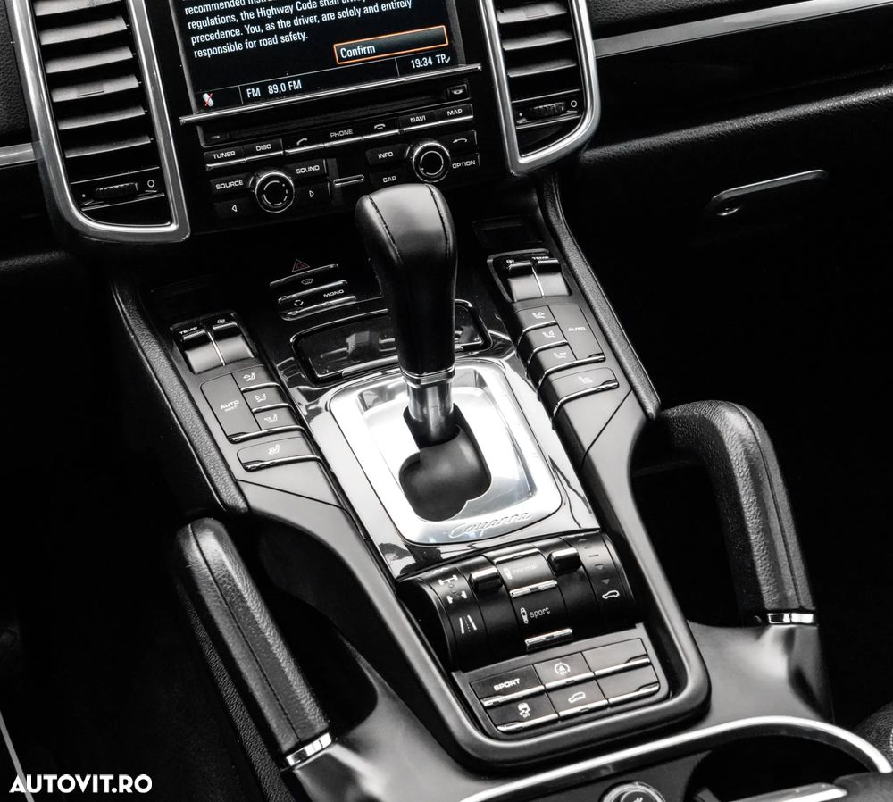 Porsche Cayenne - 20