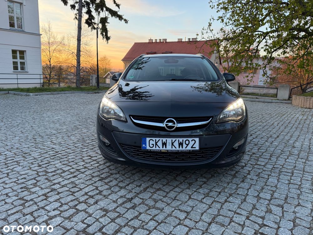 Opel Astra 1.6 CDTI DPF ecoFLEX Start/Stop Exklusiv - 2