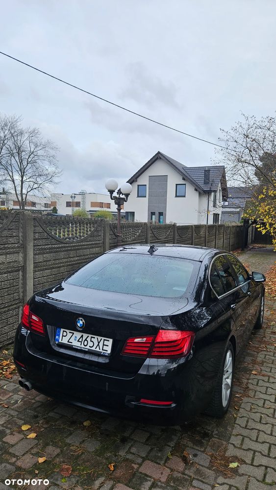 BMW Seria 5 528i xDrive - 10