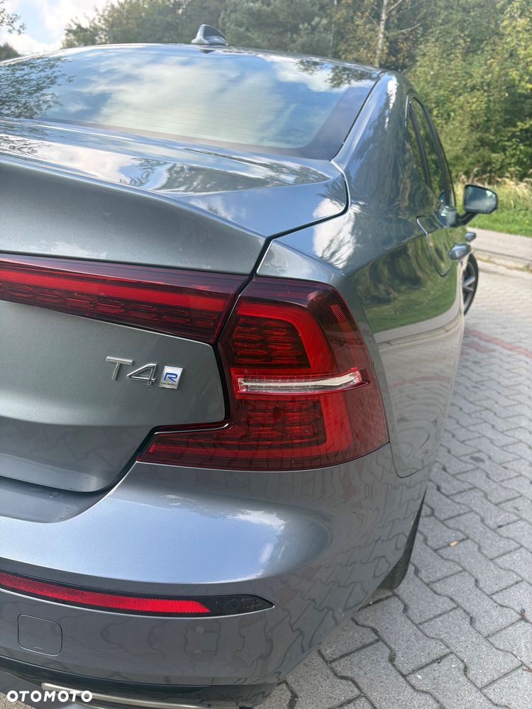 Volvo S60 T4 R-Design - 8