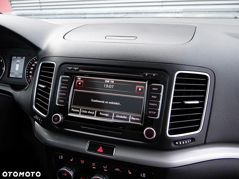 Volkswagen Sharan 2.0 TDI DSG Highline - 30