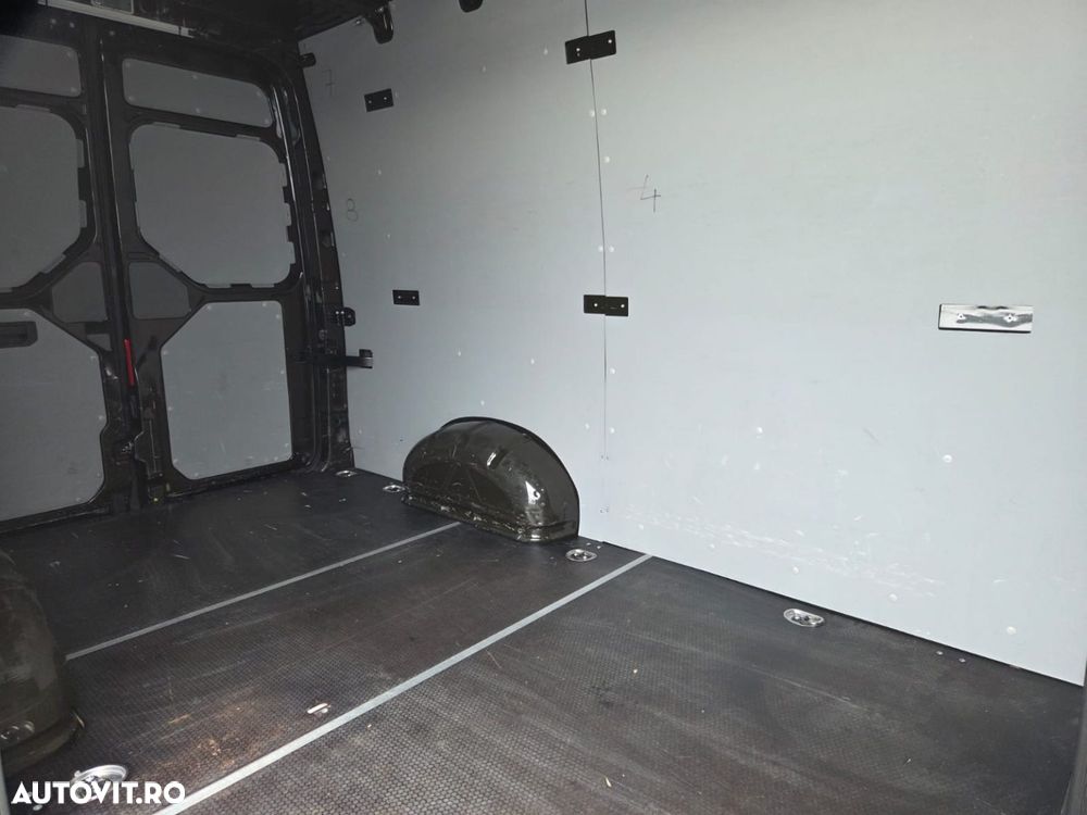 Volkswagen New Crafter L3H2 - 16