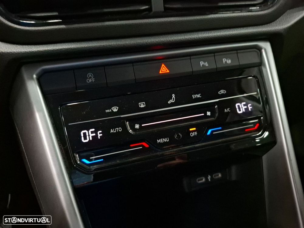 Volkswagen T-Roc 1.0 TSI Life — fotografia 18