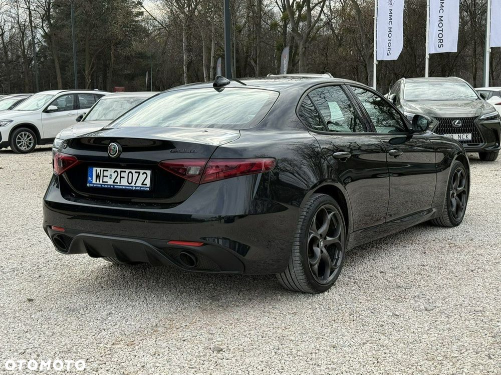 Alfa Romeo Giulia - 4