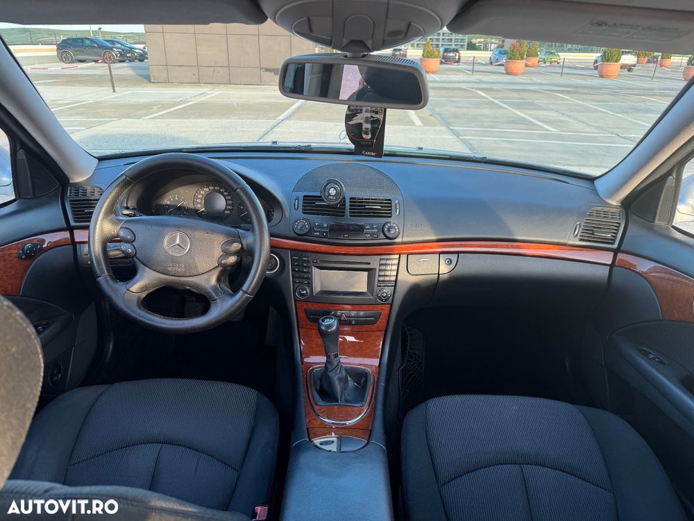 Mercedes-Benz E 200 CDI - 9