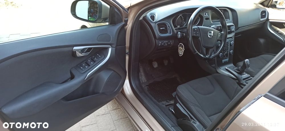 Volvo V40 T3 Base - 10