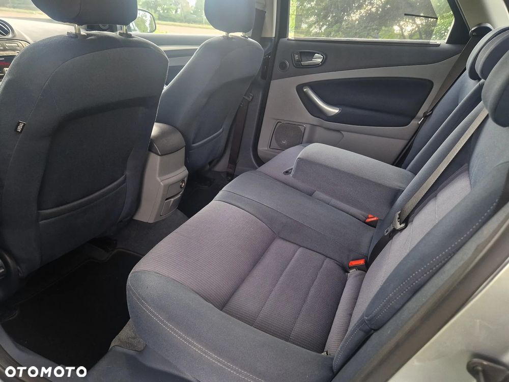 Ford Mondeo 2.0 TDCi Viva Titanium - 17
