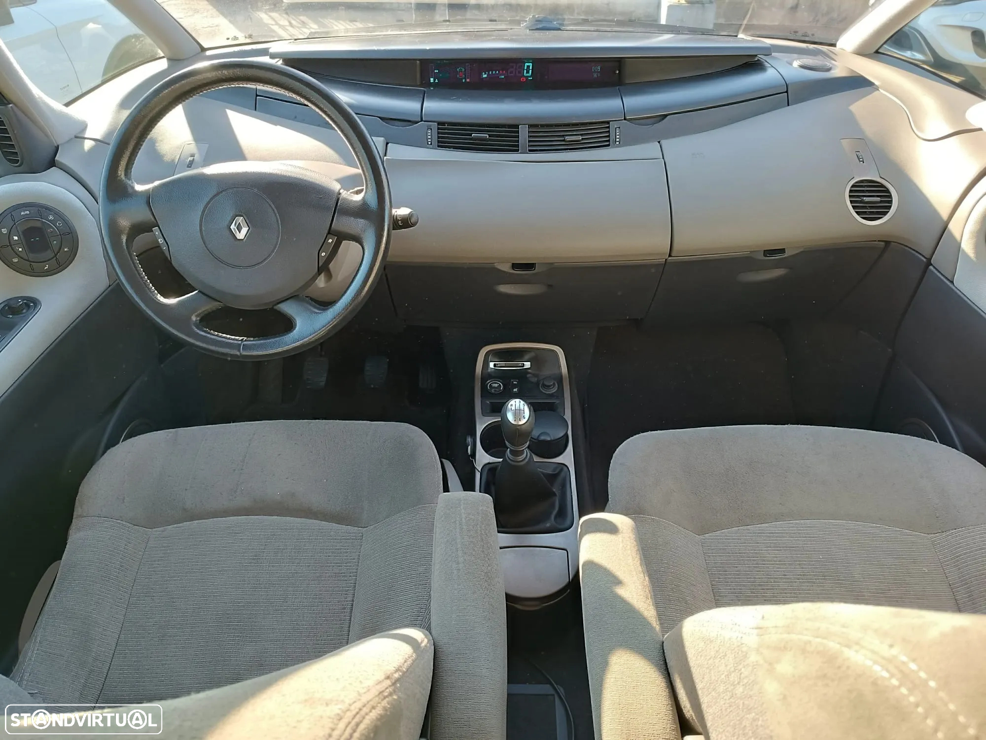 Renault Espace 2.2 dCi Initiale 6L - 14