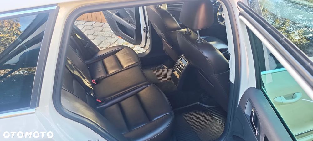 Skoda Superb 2.0 TDI 4x4 L&K DSG - 17