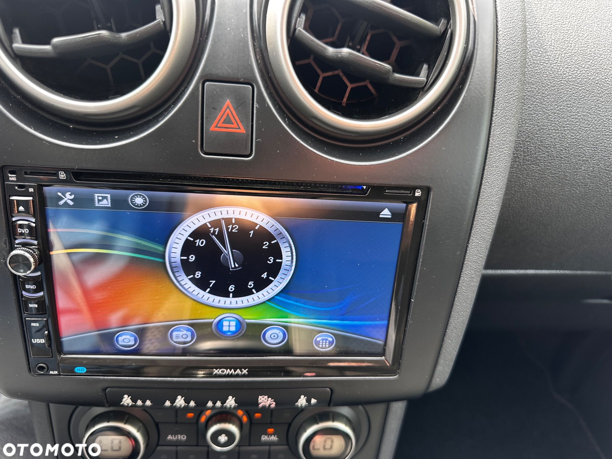 Nissan Qashqai 2.0 visia - 21