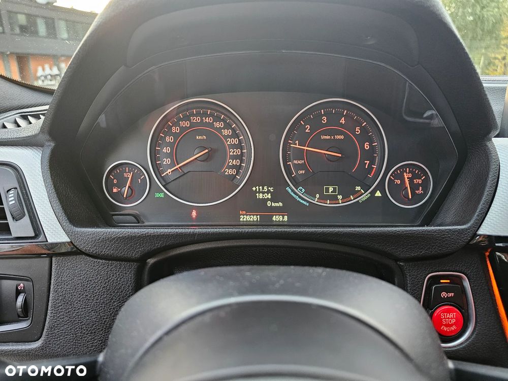 BMW Seria 3 335i xDrive - 15