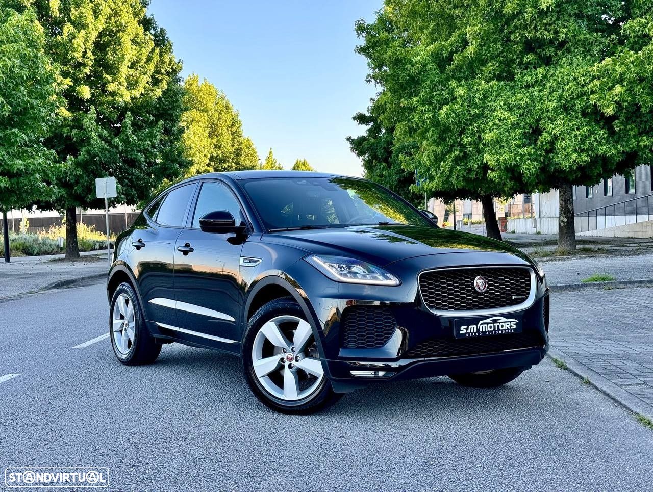Jaguar E-Pace 2.0 i4D R-Dynamic - 1