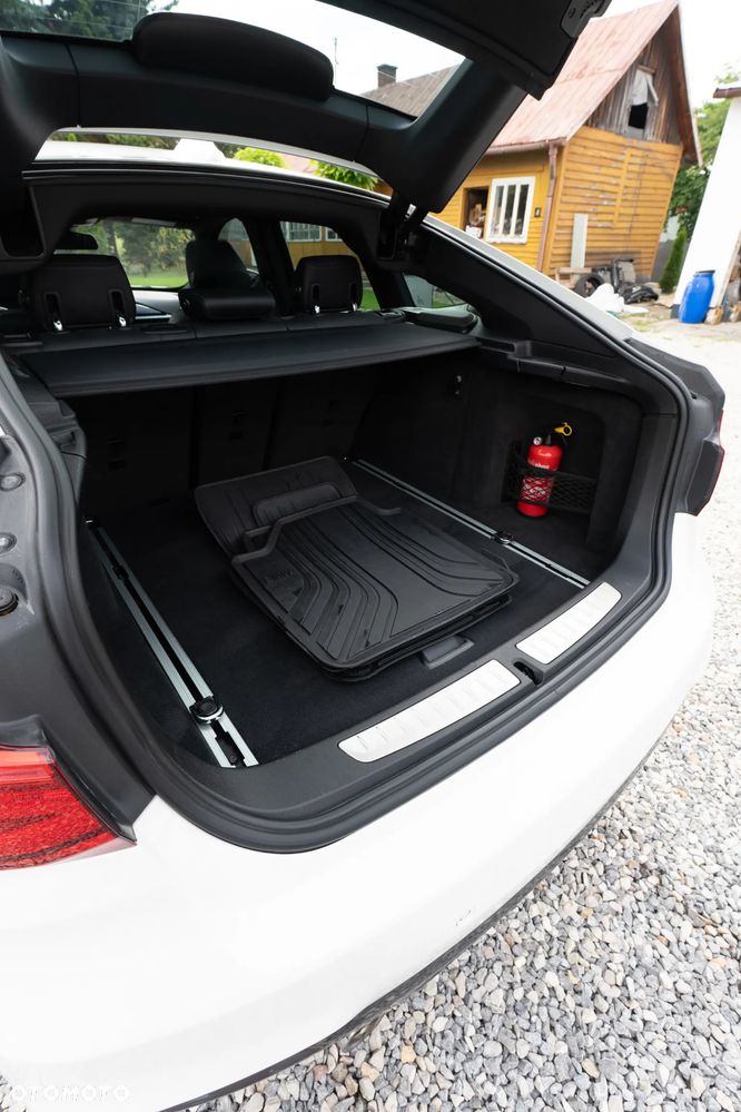 BMW 3GT 340i xDrive M Sport - 11