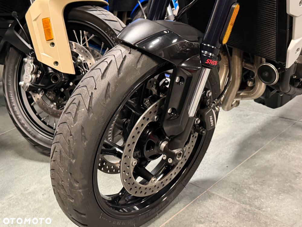 Triumph Trident - 35