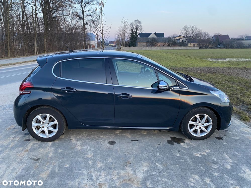 Peugeot 208 - 6