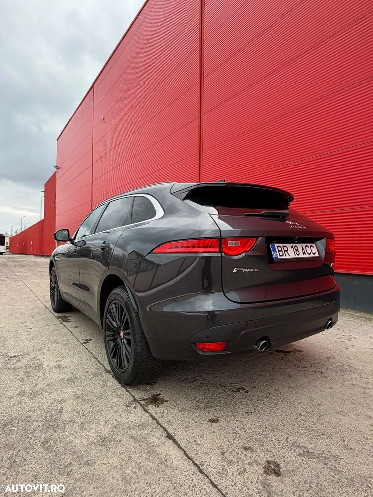 Jaguar F-Pace 25d AWD Aut. Portfolio - 8