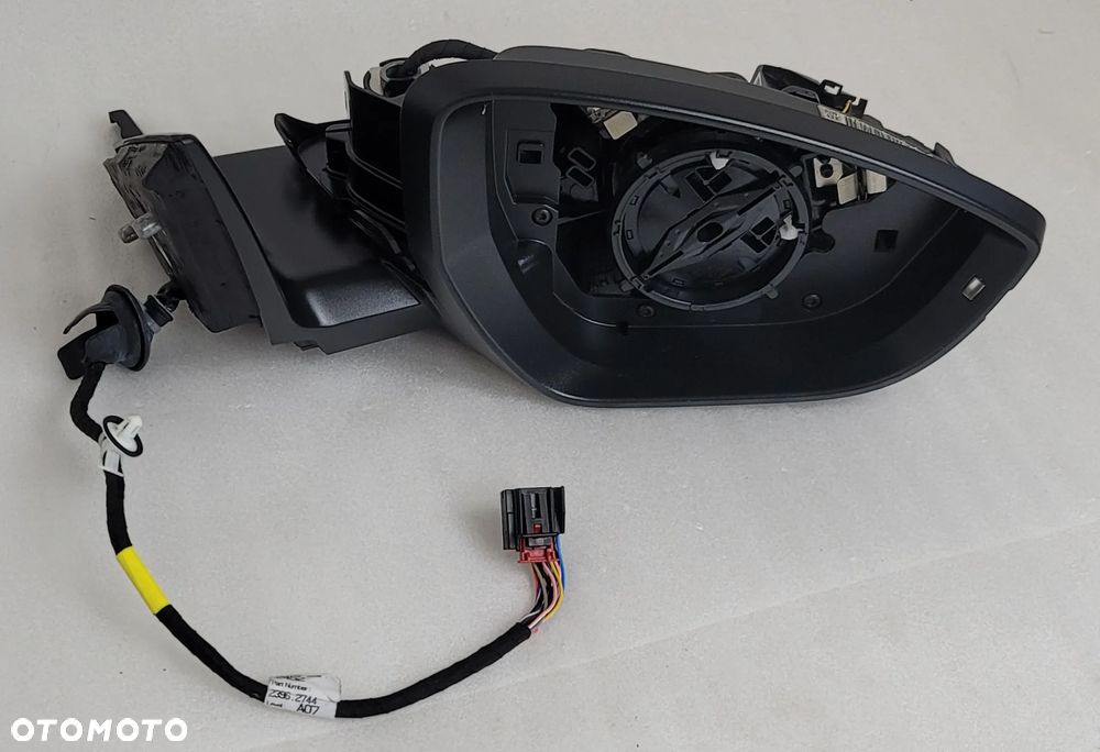 LUSTERKO PRAWE AUDI E-TRON 14PIN 4KL857410T - 1