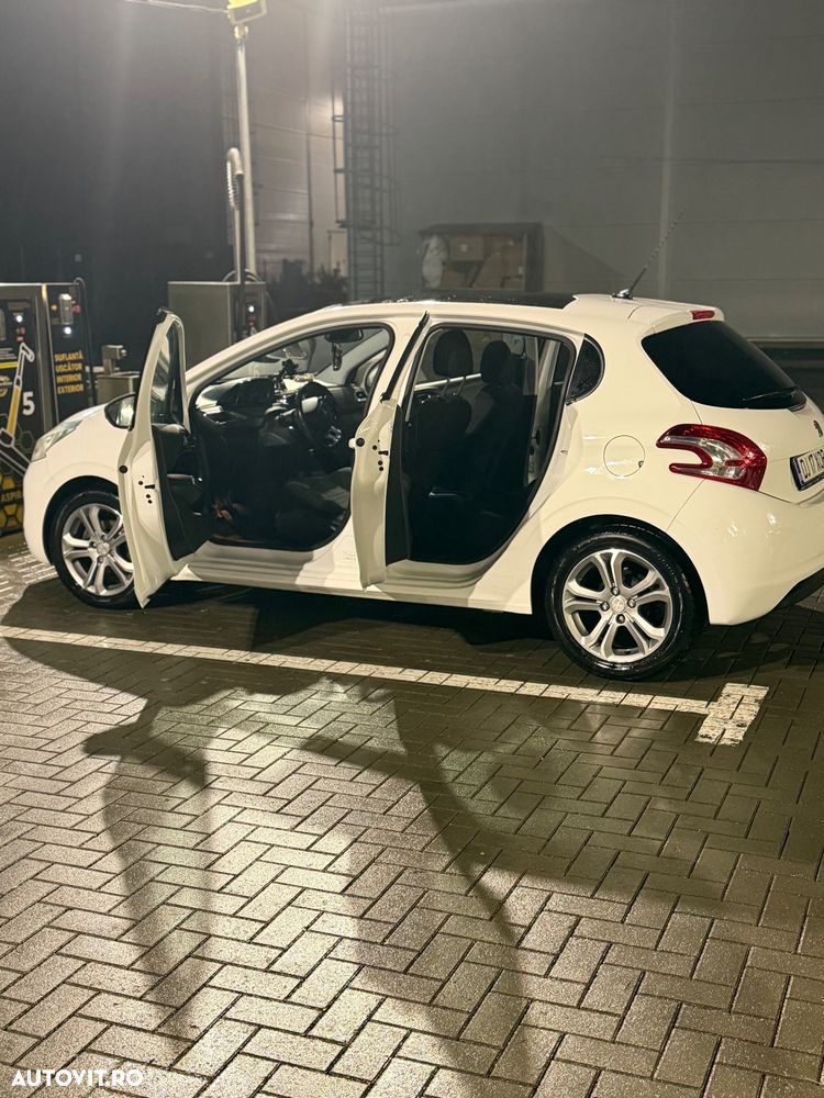 Peugeot 208 82 PureTech Style - 7