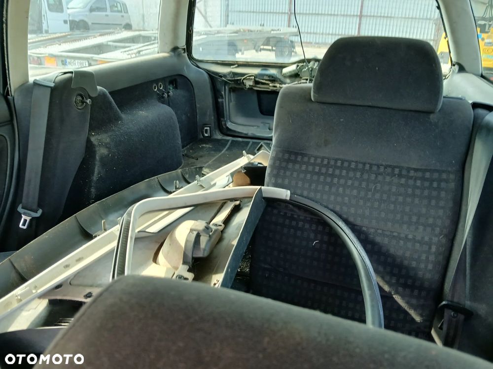 volkswagen passat B5 lift kombi fotel fotele kanapa deska kokpit podsufitka boczek boczki klamka - 7