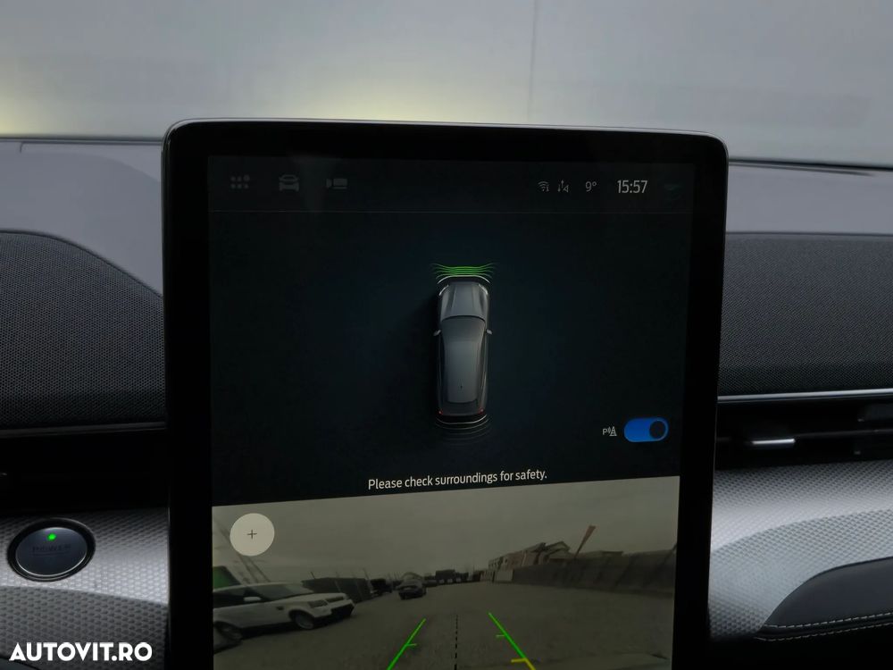 Ford Mustang Mach-E PREMIUM - 11