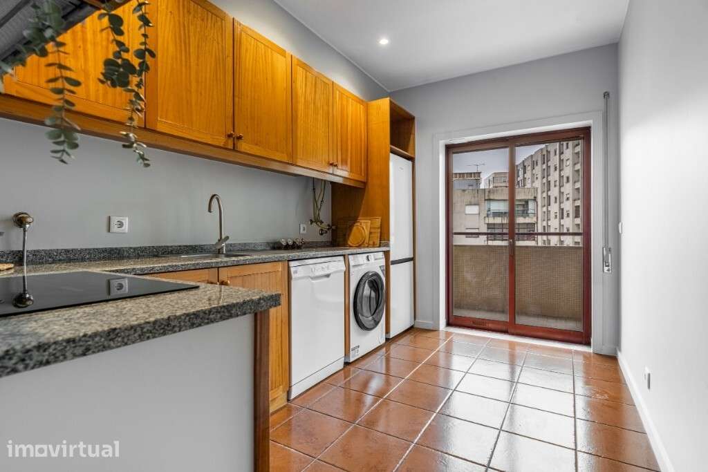Apartamento T2 Remodelado - Grande imagem: 5/17
