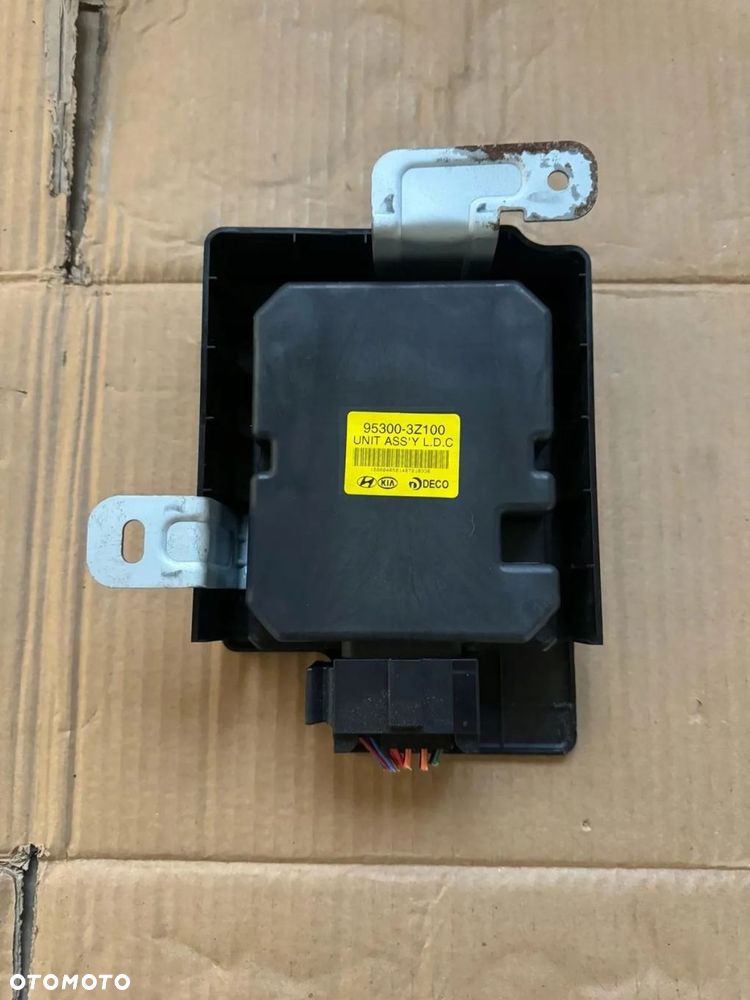 HYUNDAI I40 1.7 MODUŁ ASSY L.D.C. 95300-3Z100 - 11