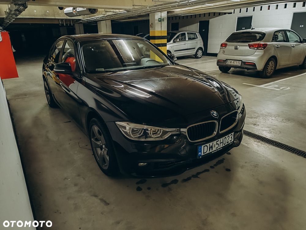 BMW Seria 3 318i - 2