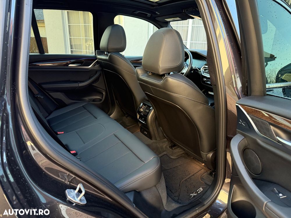 BMW X3 xDrive30i AT xLine - 27