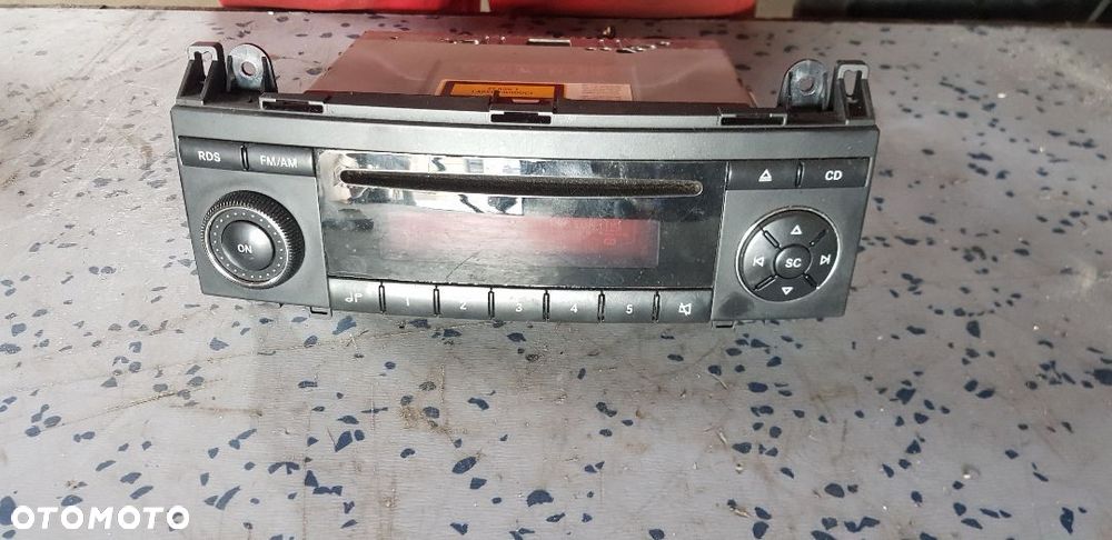 MERCEDES A KLASA W169 RADIO A1698200286 - 1