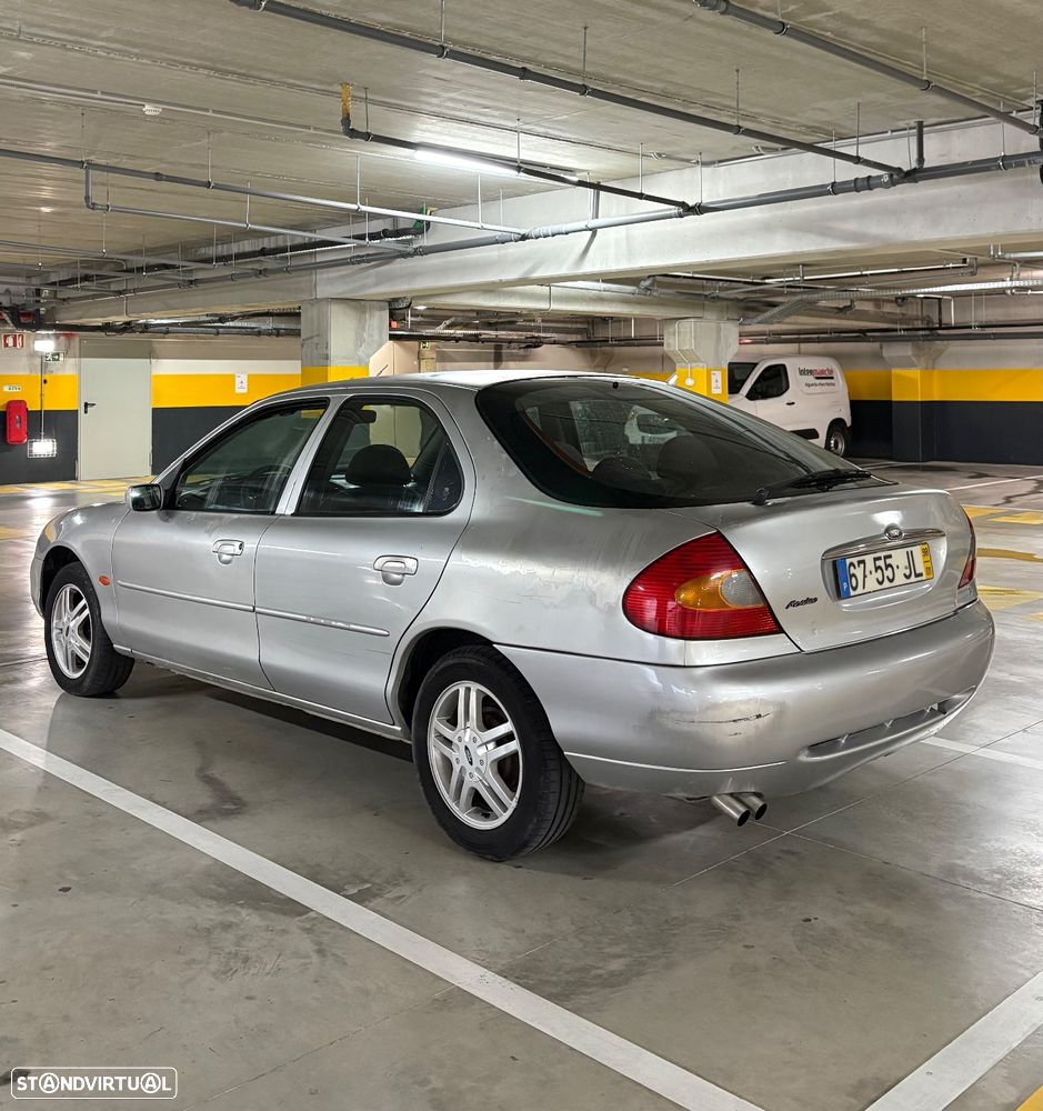 Ford Mondeo 1.8 TD Ghia - 1