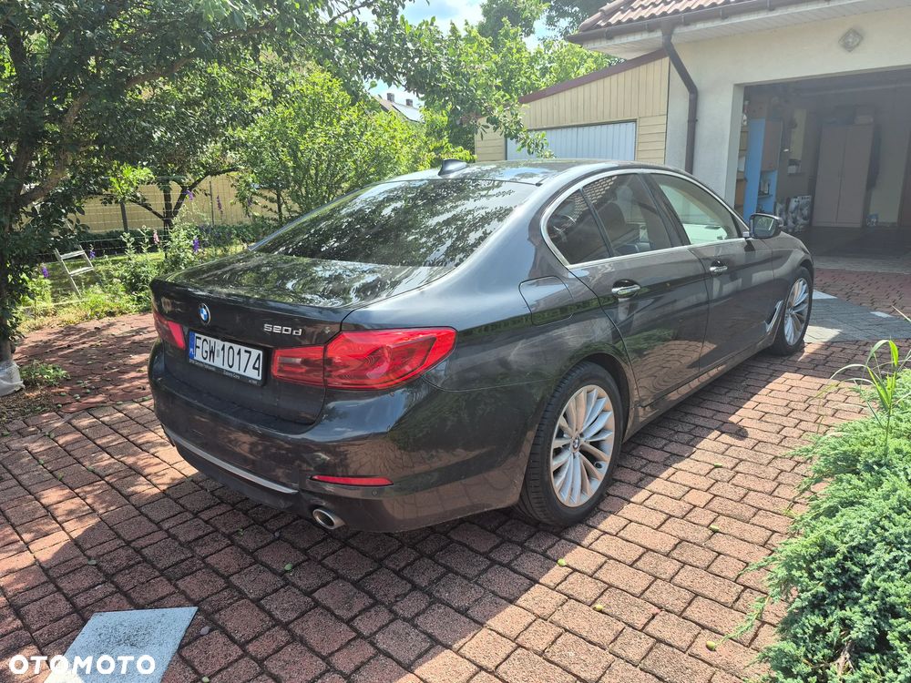 BMW Seria 5 520d Luxury Line - 4
